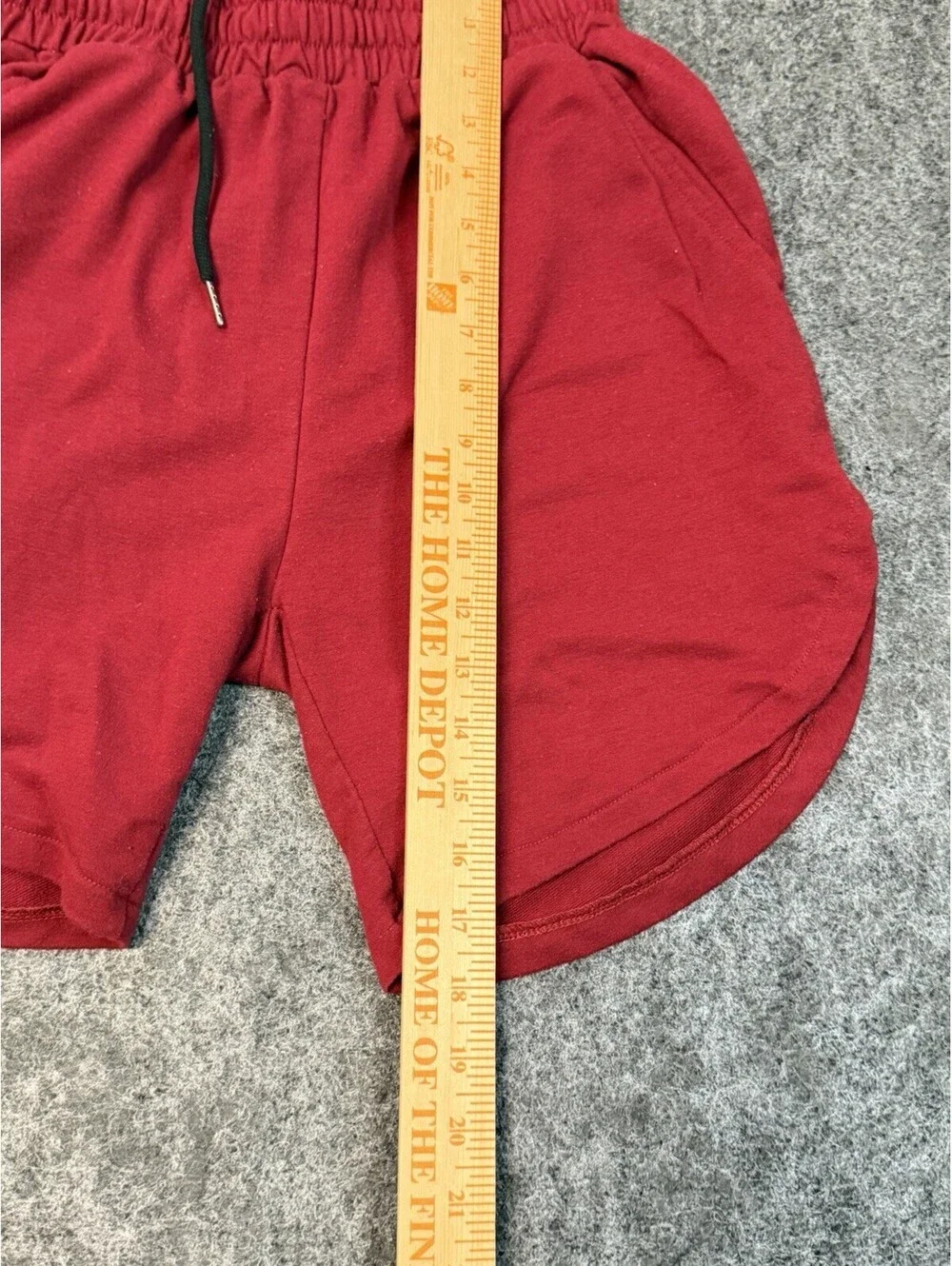 COOFANDY Men’s Red Athletic Sweat Shorts Zip Pockets Drawstring Size S